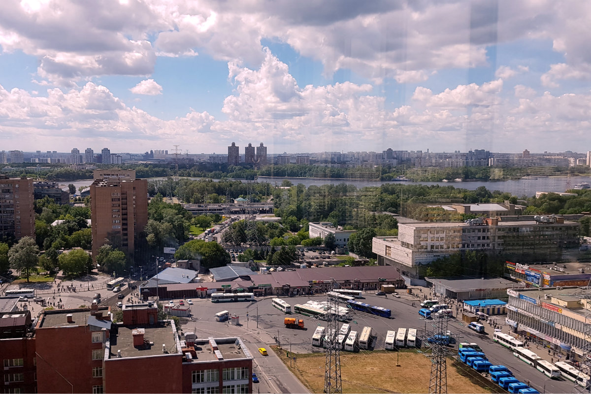 Паркинг ТЦ Водный